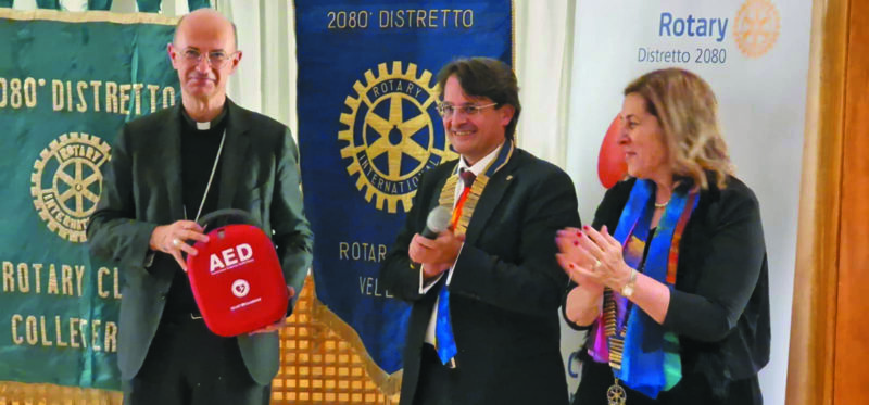 Il Rotary Club ha donato un defibrillatore a Velletri