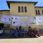 Lariano, in mostra i bellissimi teli colorati dai bambini delle scuole d’Infanzia, in piazza Santa Eurosia