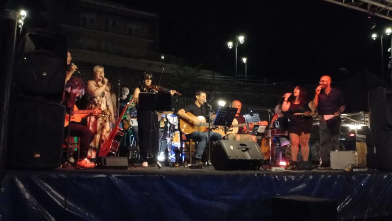 Grande musica e molta partecipazione alla serata dedicata al musicista Gianluca Simonelli