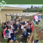 La Green School Pratolungo ha piantato un nuovo ulivo nel suo giardino