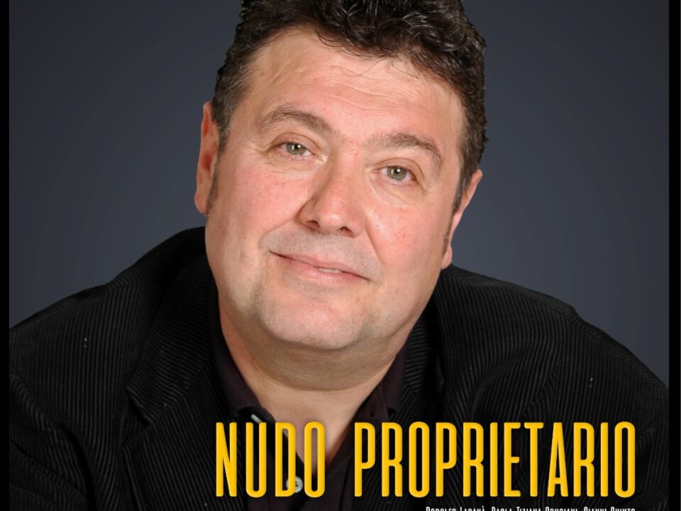 “Nudo proprietario”, lo spettacolo con Rodolfo Laganà al Teatro Artemisio di Velletri