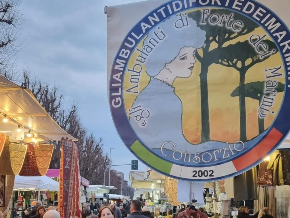 Gli Ambulanti di Forte dei Marmi, domenica 5 a Velletri